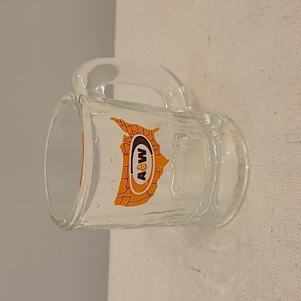 Vintage retro A&W clear glass mug 4 oz capacity 3.25" ral  frosty root beer mug.